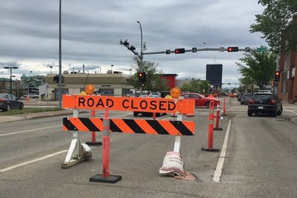 100th Avenue to close