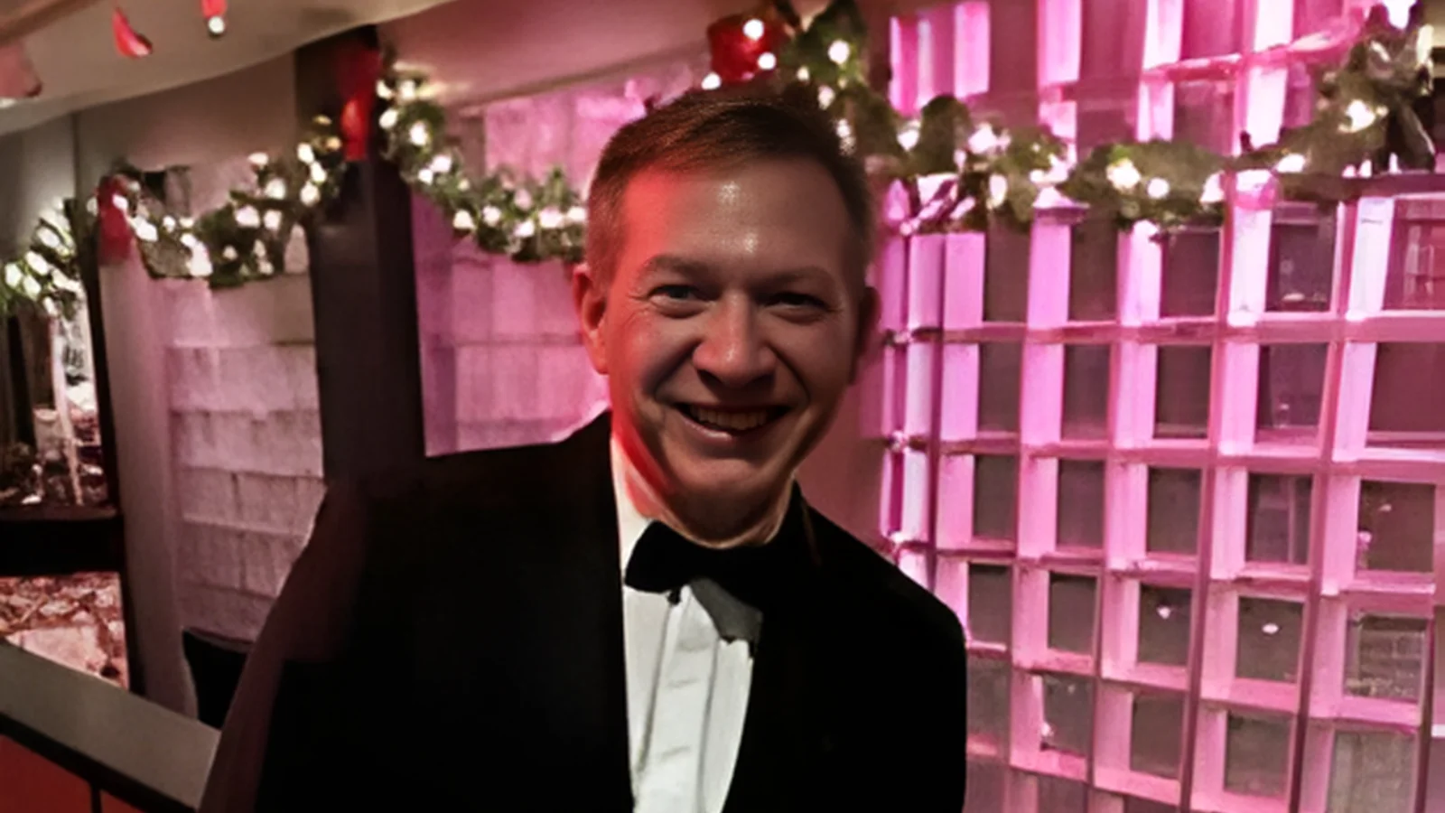 Pete Caldera, vocalist Pete Caldera, vocalist