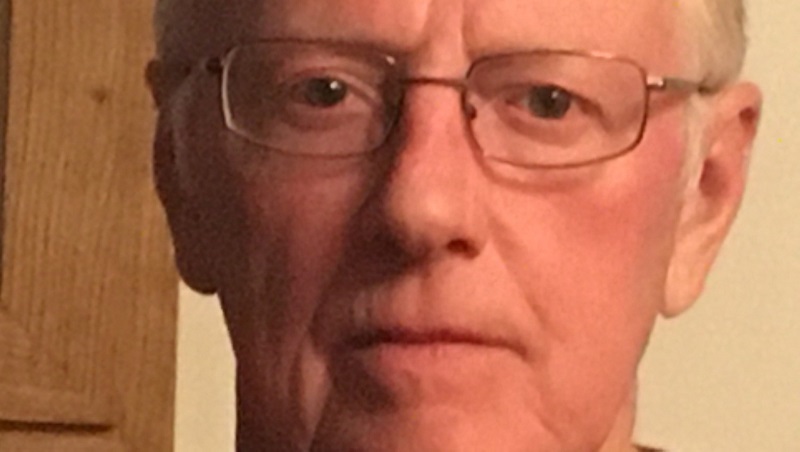 Carlson signs ‘Big Family Pledge,’ vows to ‘defend families at all costs’