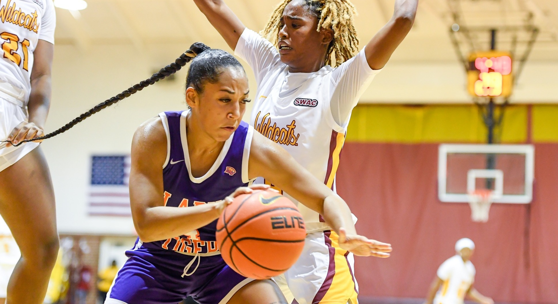 Lady Tigers Burned By Lane In SIAC Home Matchup