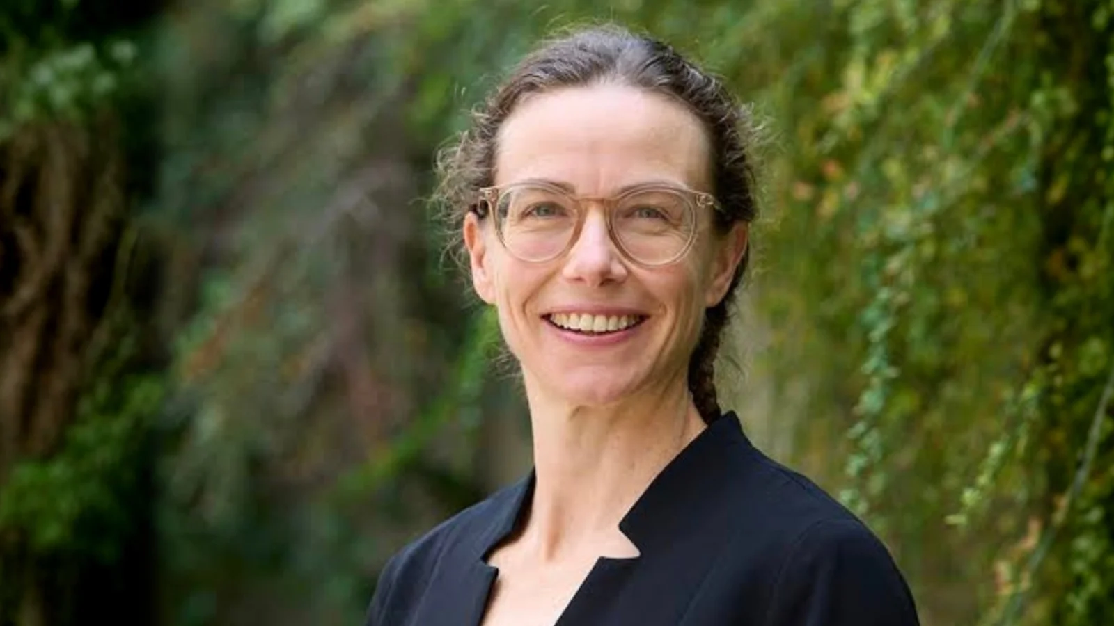 Heather J. Lynch, Ph.D., Director of Stony Brook’s Collaborative for the Earth (C4E) Heather J. Lynch, Ph.D., Director of Stony Brook’s Collaborative for the Earth (C4E)