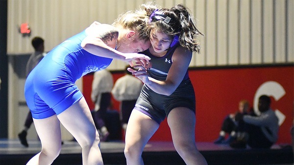 Women’s Wrestling Team Takes on Texas Woman’s University