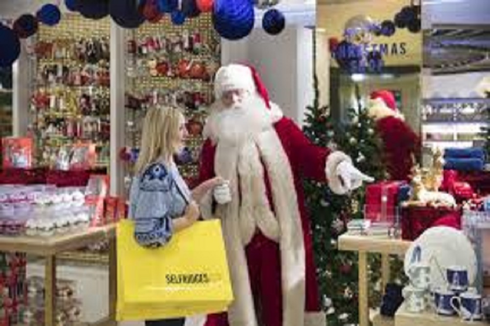 RAEFORD-HOKE CHAMBER OF COMMERCE: Hometown Christmas