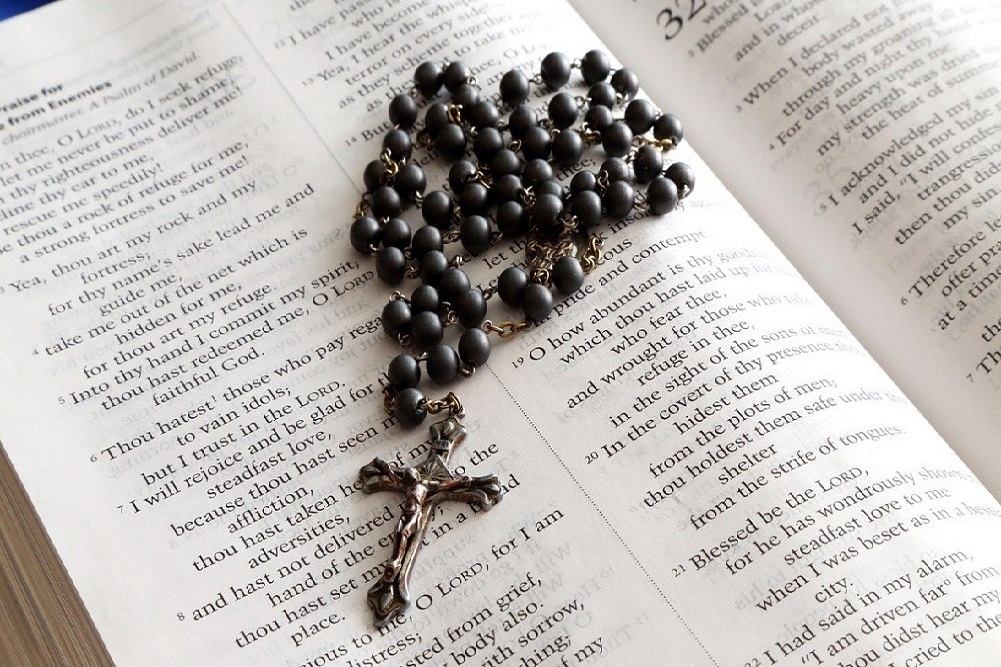 OUR LADY QUEEN OF PEACE CHURCH: Livestreamed OLQP Parishwide Rosary on June 21 OUR LADY QUEEN OF PEACE CHURCH: Livestreamed OLQP Parishwide Rosary on June 21