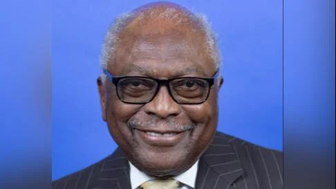 Clyburn criticizes Republican strategies and Trump policies in recent tweets