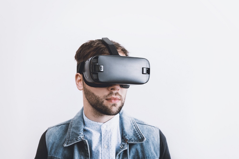VR Happy Hour on March 3, 2022 VR Happy Hour on March 3, 2022
