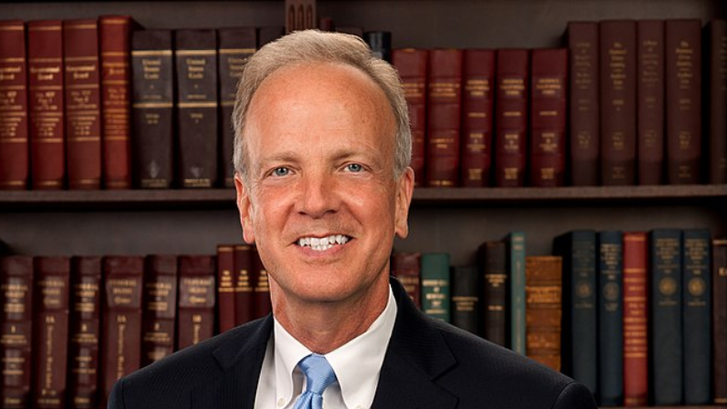 Sens. Moran, Smith Push to Lower Cost of Cancer Treatments