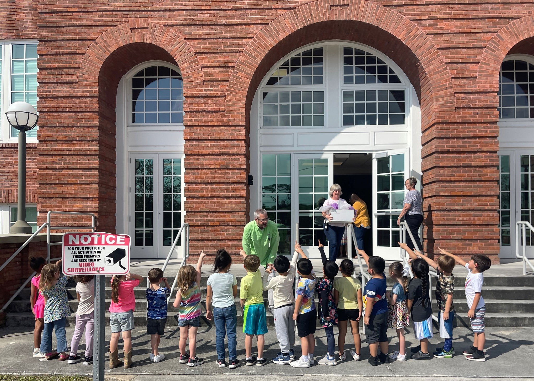 Pre-K students from North and Everglades Elementary visited the District Office Pre-K students from North and Everglades Elementary visited the District Office