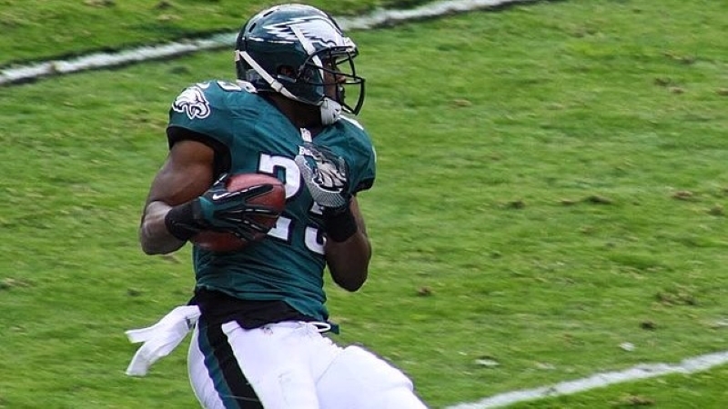 LeSean McCoy played college football at Pittsburgh and was drafted by the Philadelphia Eagles in 2009. - Wikimedia Commons