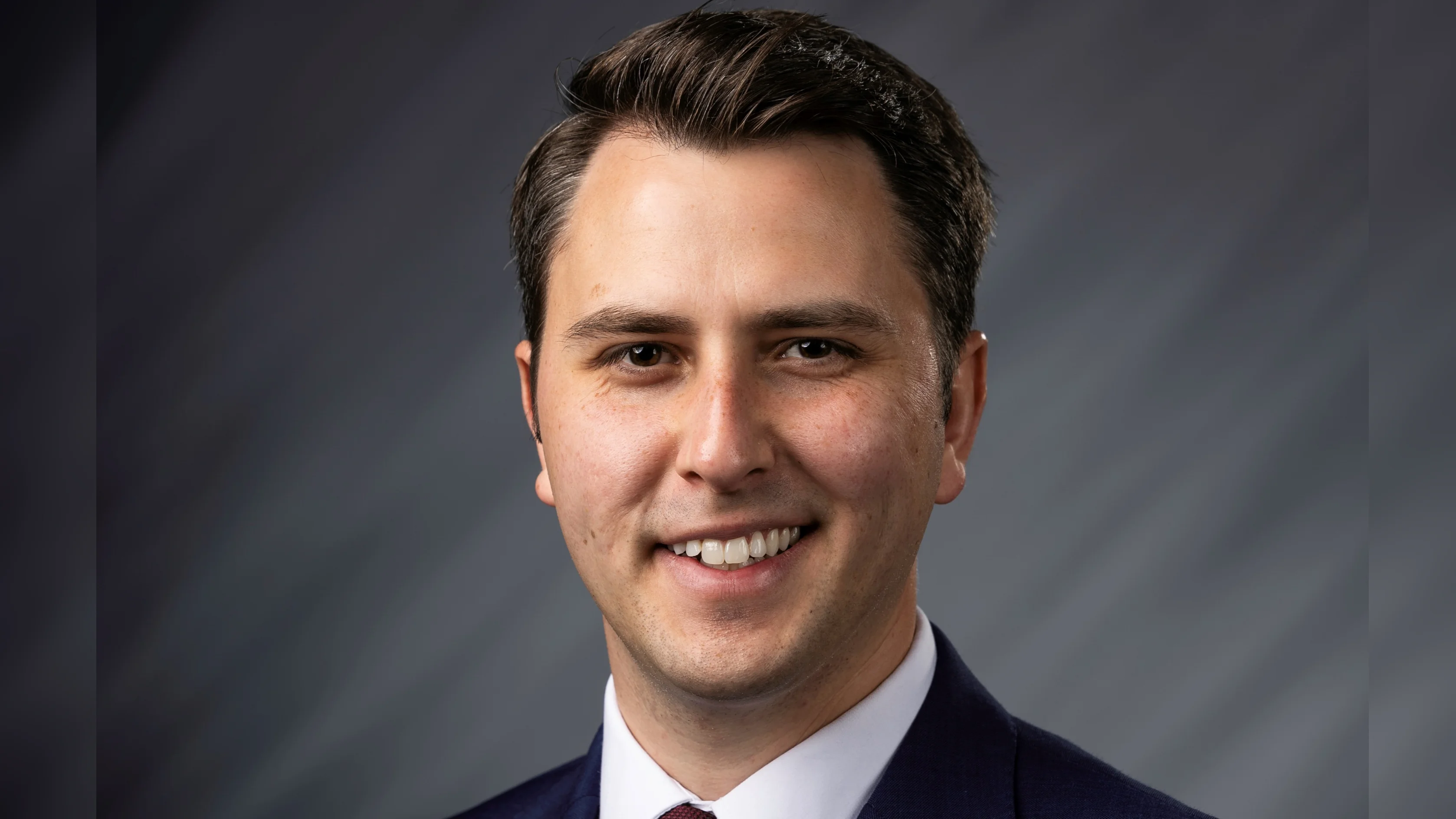 Andrew Ireland highlights university initiative closure and receives recognition from advocacy group