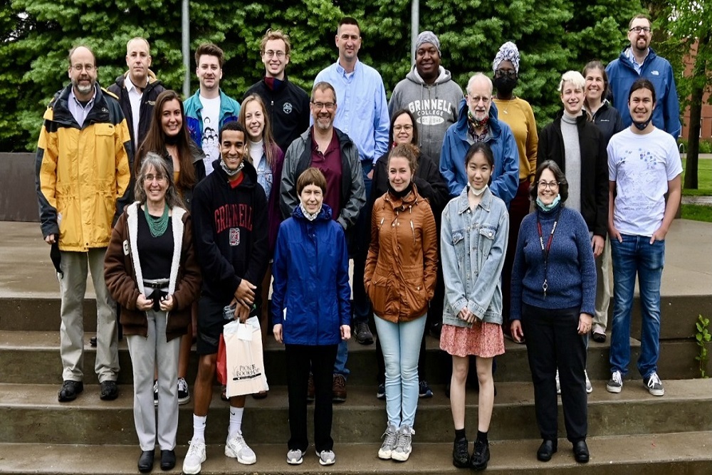 GRINNELL COLLEGE: Chemistry majors graduate in class of ’21