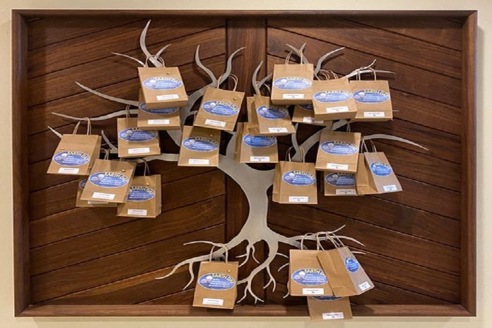 CommuniTREE Decorated for Earth Day