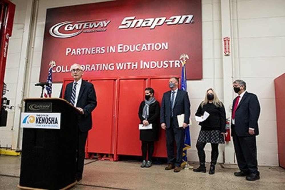 Governor Announces .6 Million State Grant to Gateway for HSED Program