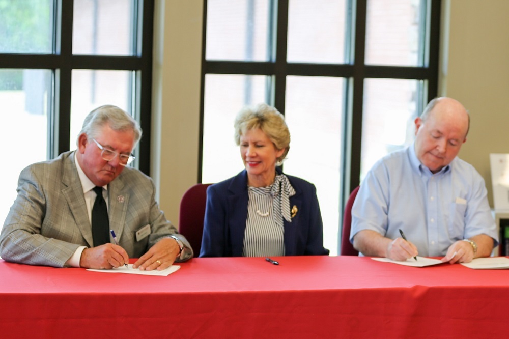 Cromeans Foundation Generously Awards ,000 to Coastal Alabama Allied Health Scholarships