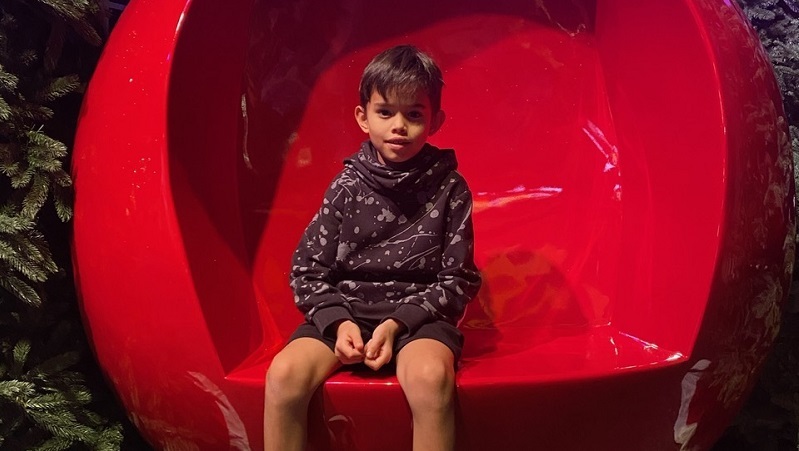 Santa Claus sighting in Austin? Pulido family looks forward to catching a glimpse of Santa — again Santa Claus sighting in Austin? Pulido family looks forward to catching a glimpse of Santa — again