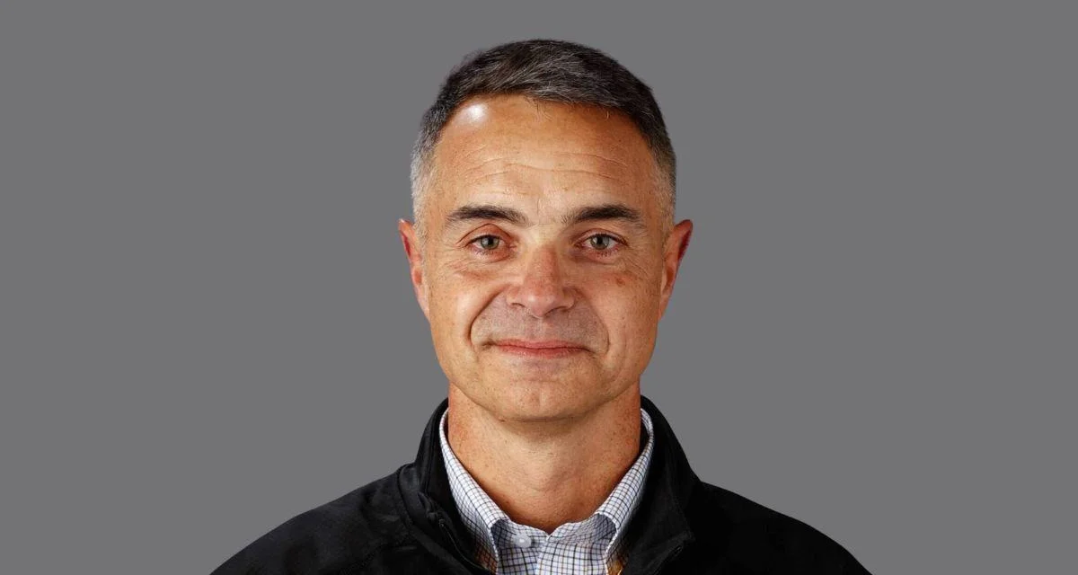 Jeff Garbutt , Head Coach