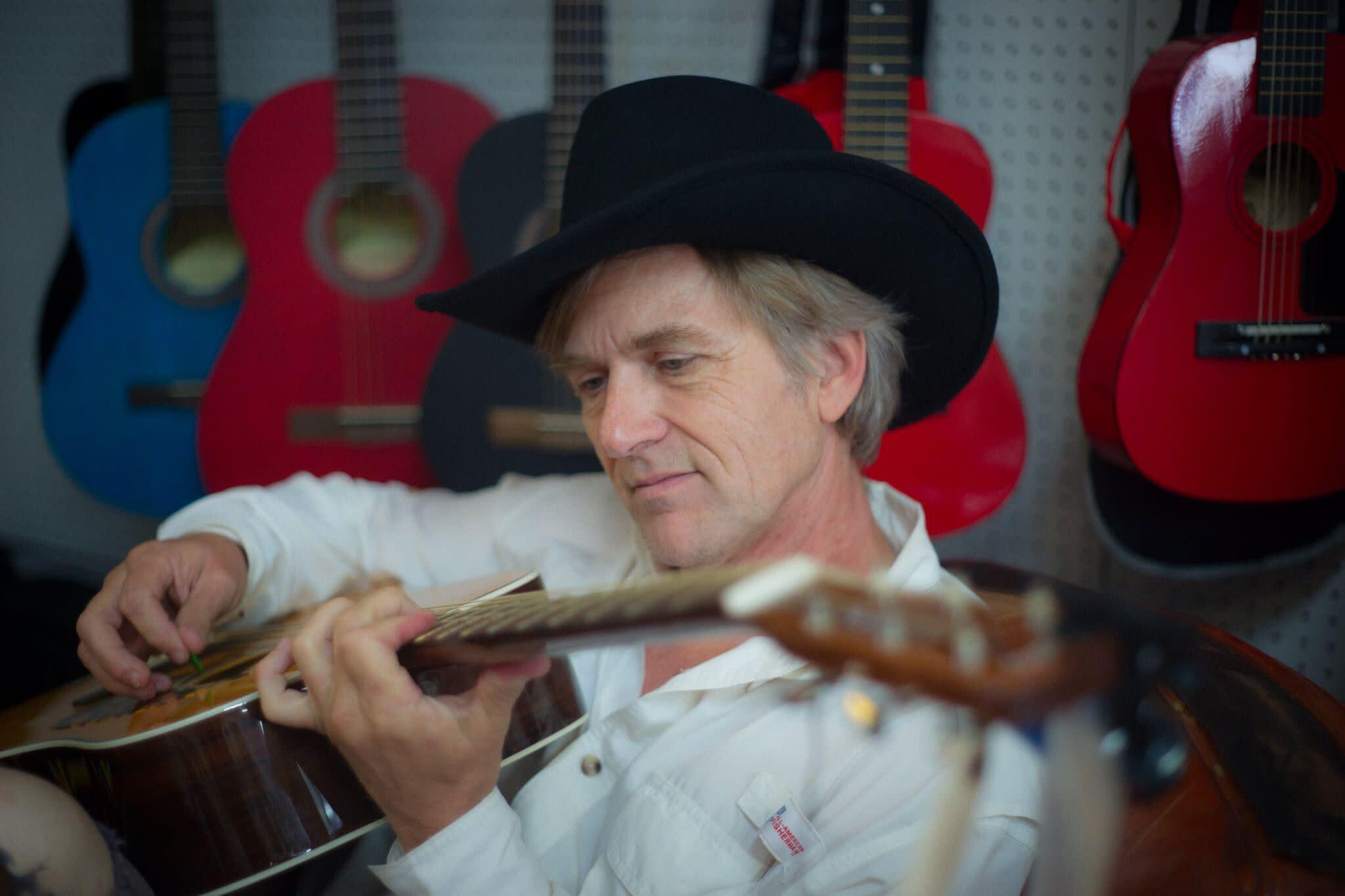 Live music featuring steve austin on December 30