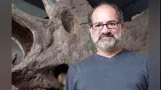 Luis M. Chiappe, Ph.D. Senior VP, Research & Collections and Curator, Dinosaur Institute - Official website
