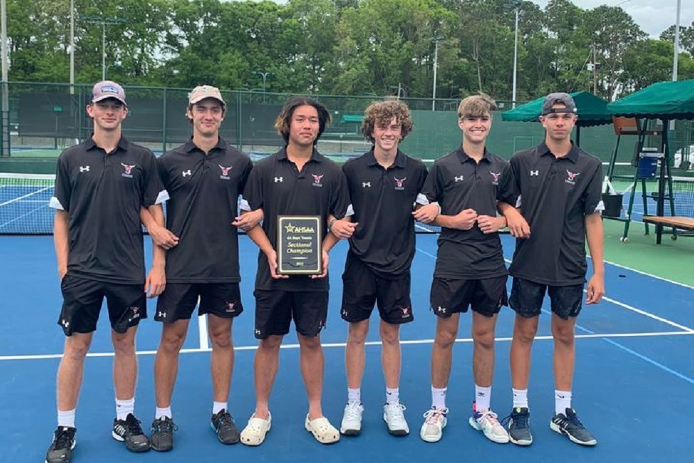 A huge congrats to the boys’ and girls’ tennis teams