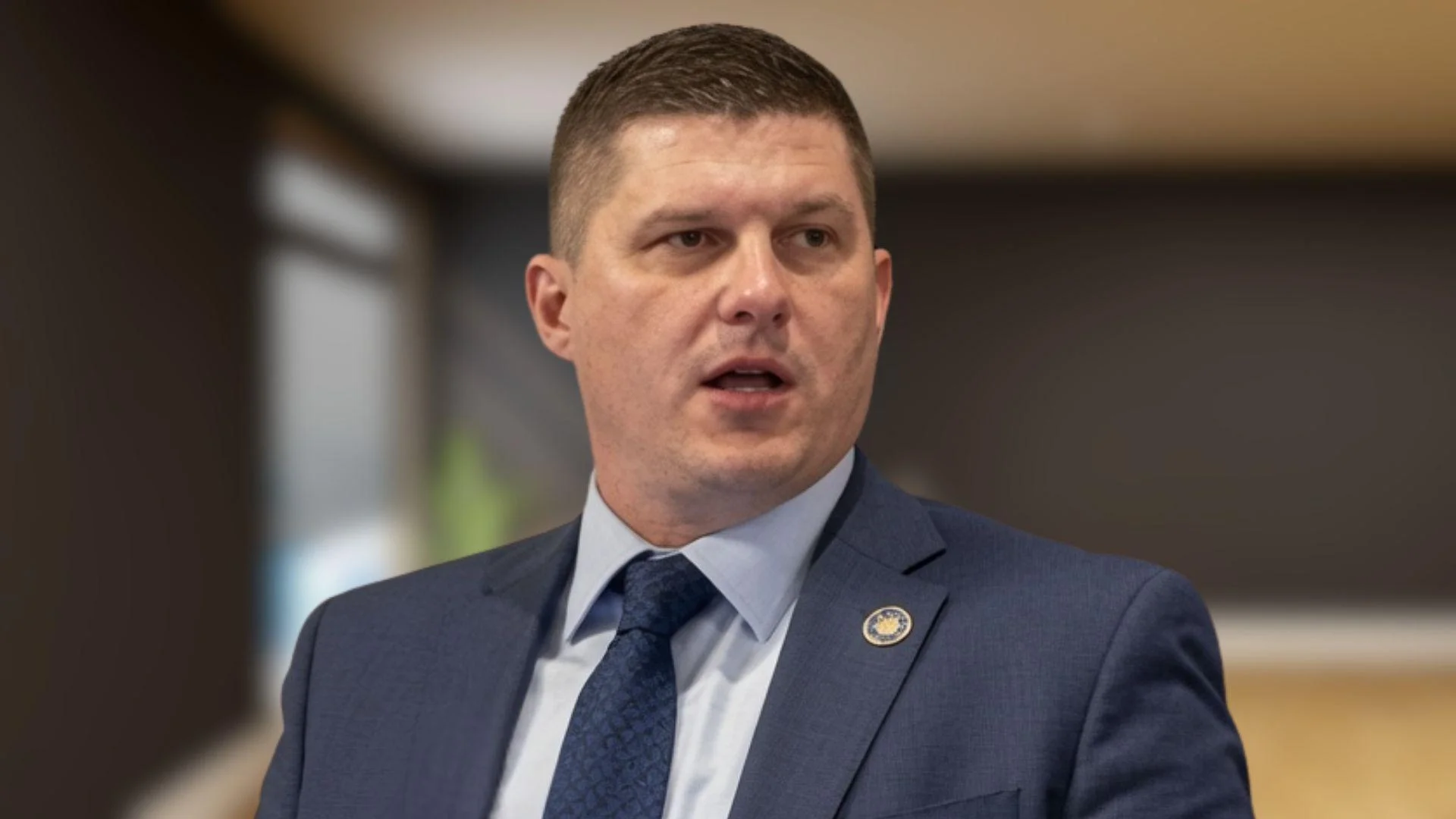 U.S. Rep. Finstad on gender-focused programs in schools: 'Minnesota’s education system has fallen from #7 nationally to #21'