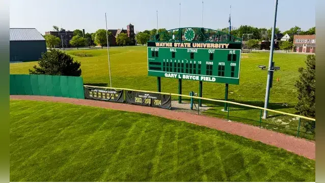 Wayne State softball team sweeps weekend series against Davenport University Wayne State softball team sweeps weekend series against Davenport University