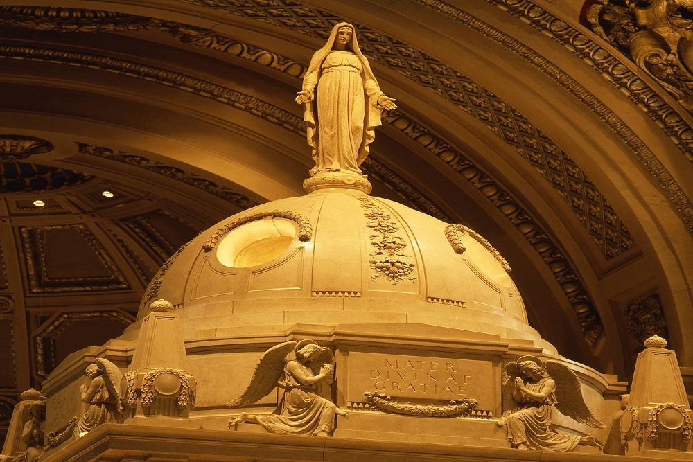 Basilica of Saint Mary Catholic Church in Minneapolis, MN Basilica of Saint Mary Catholic Church in Minneapolis, MN