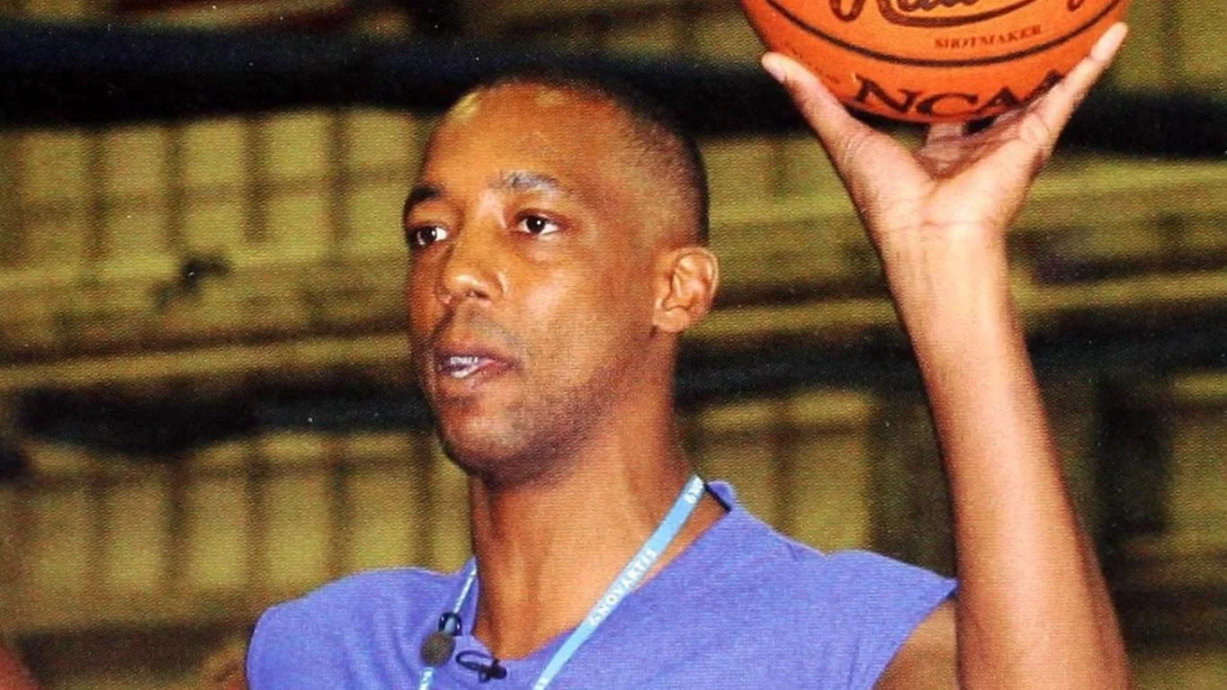 Sean Elliott former professional basketball player