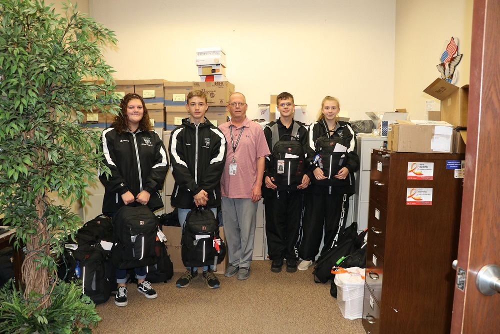 Cross Country Teammates Go Extra Mile for Fayette County Veterans Cross Country Teammates Go Extra Mile for Fayette County Veterans