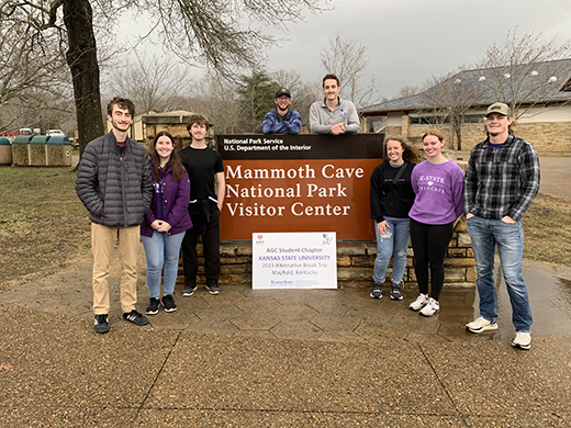 K-State engineering students spend winter break volunteering on service trip K-State engineering students spend winter break volunteering on service trip