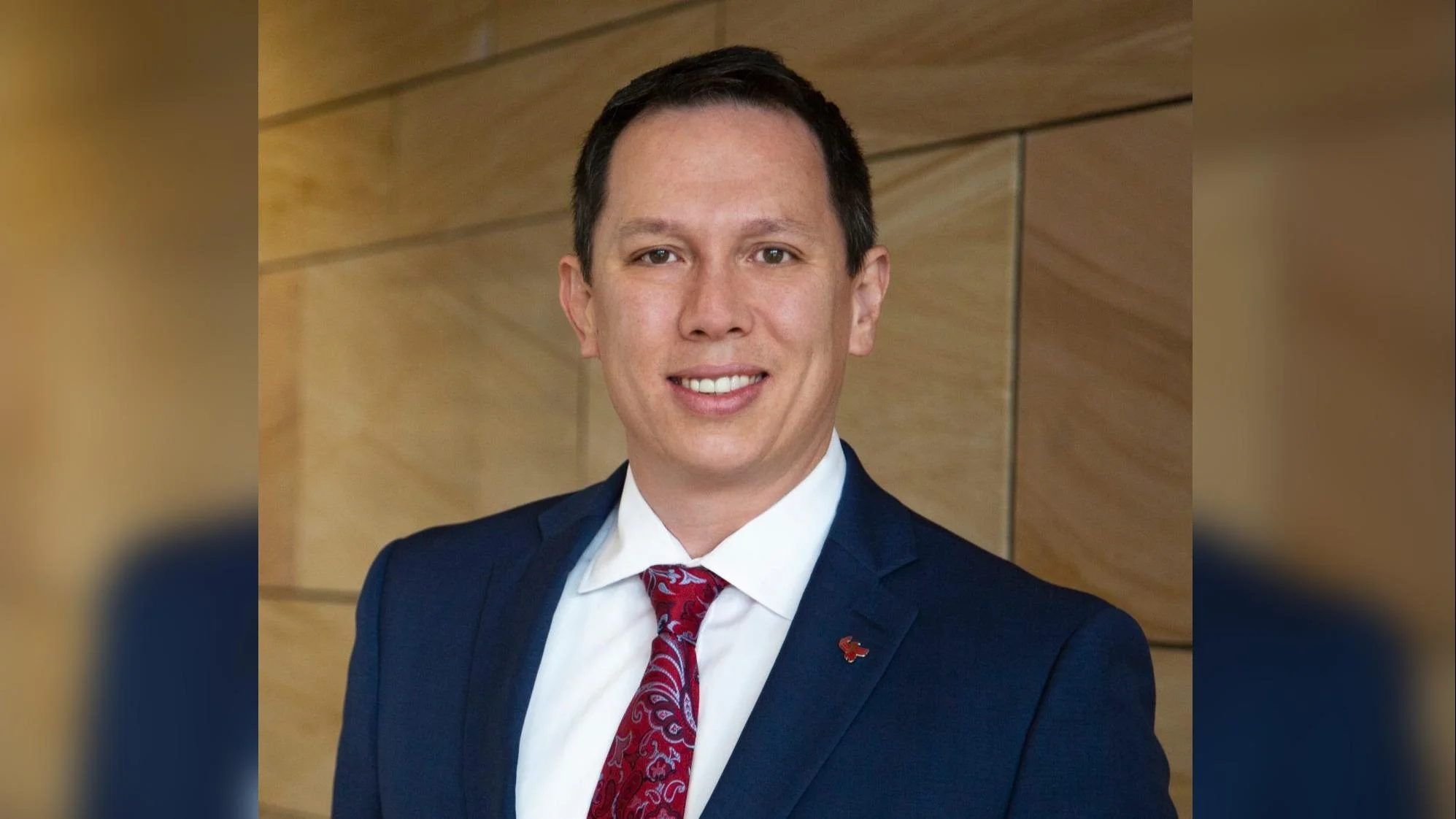 University of Phoenix awards full-tuition scholarships to three National Guards