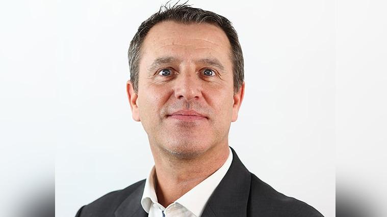 Frédéric Léger Senior Vice President Commercial Products & Services Frédéric Léger Senior Vice President Commercial Products & Services