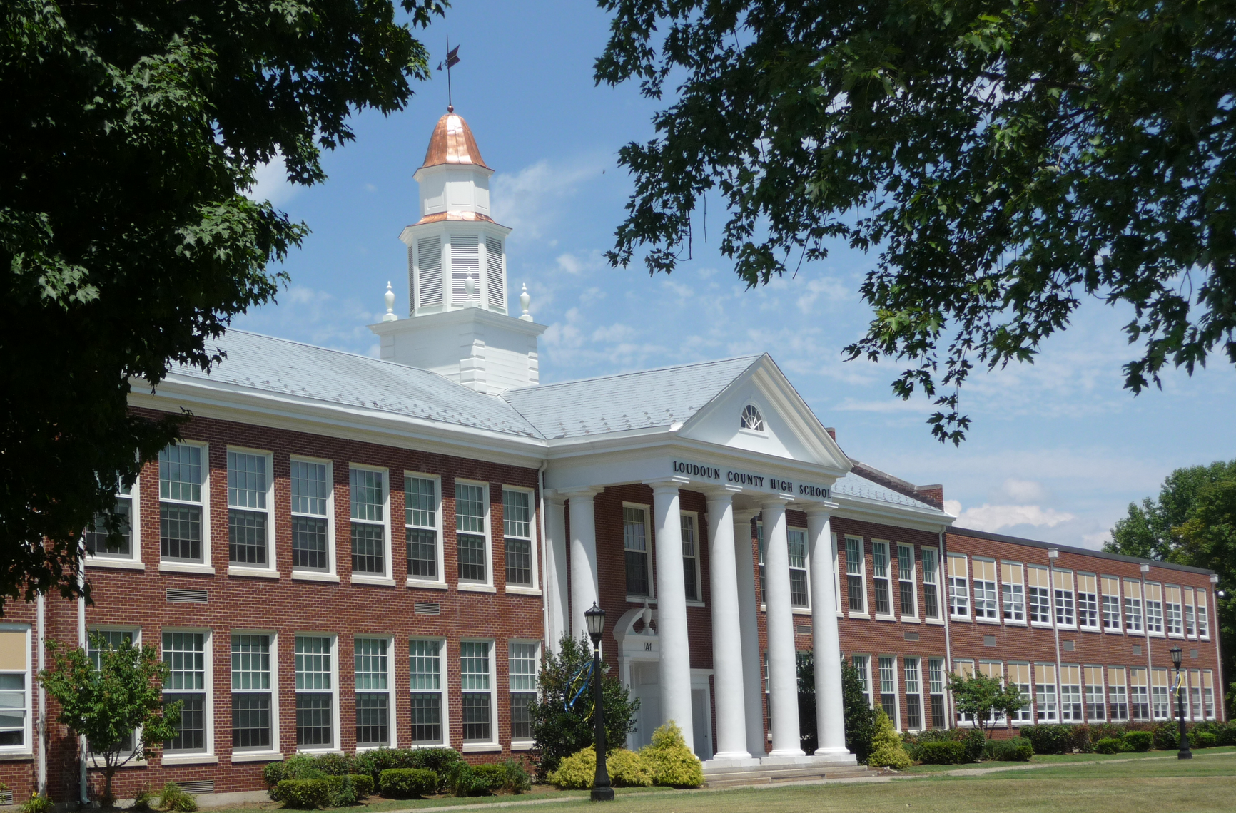 Controversial LCPS dress code proposal pulled from Oct. 13 meeting, undergoing redraft