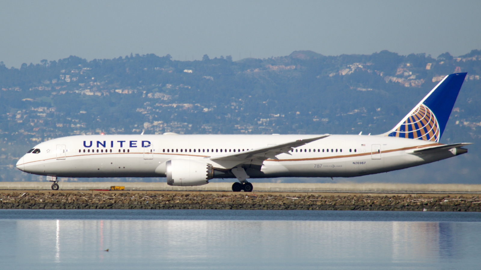 United Airlines Boeing 787-9 Dreamliner