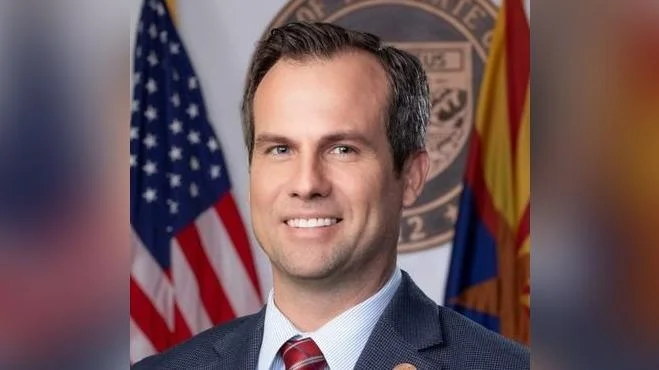 Warren Petersen lauds public figures while addressing civic priorities