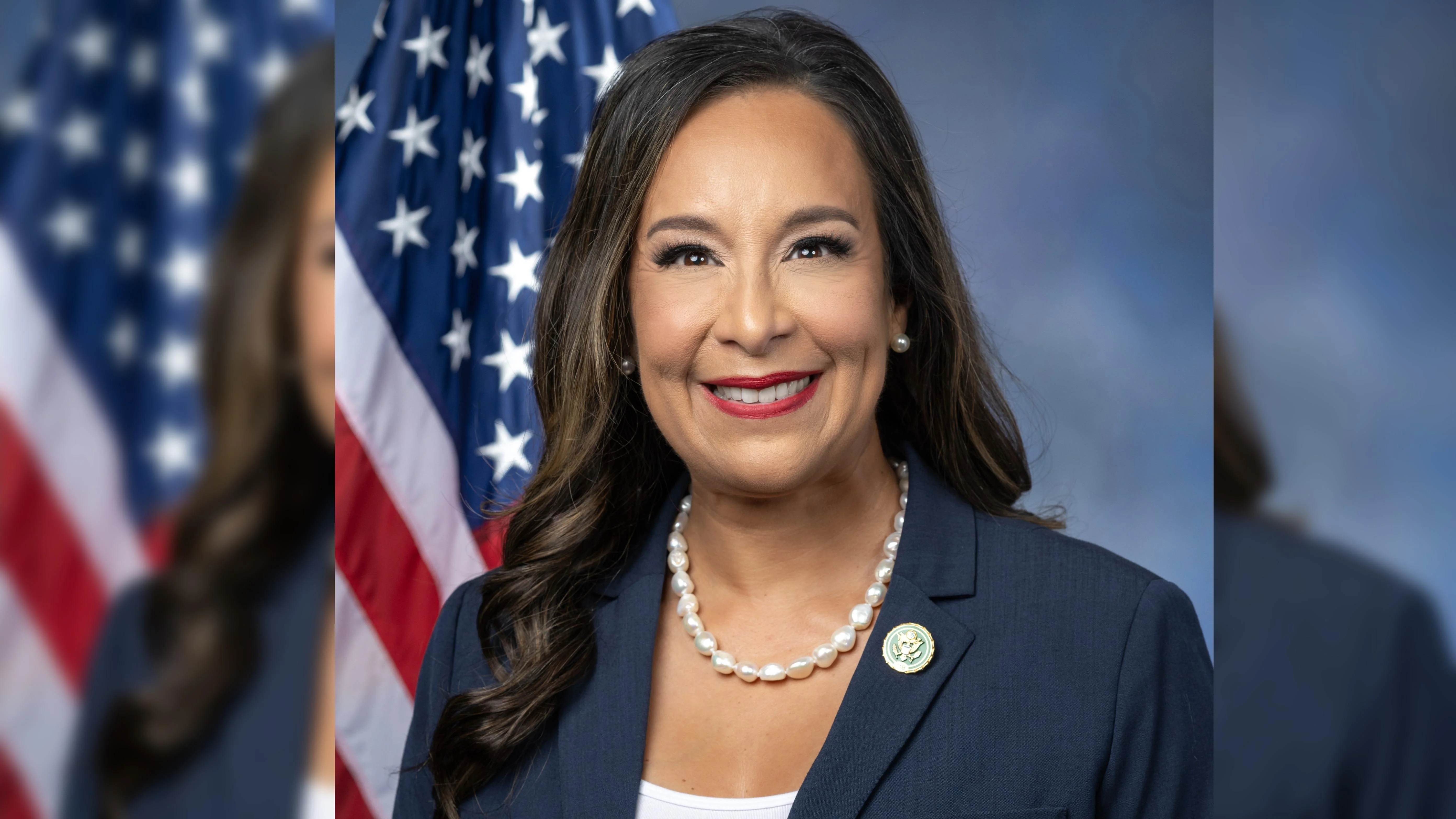 Monica De La Cruz addresses water dispute and supports local businesses