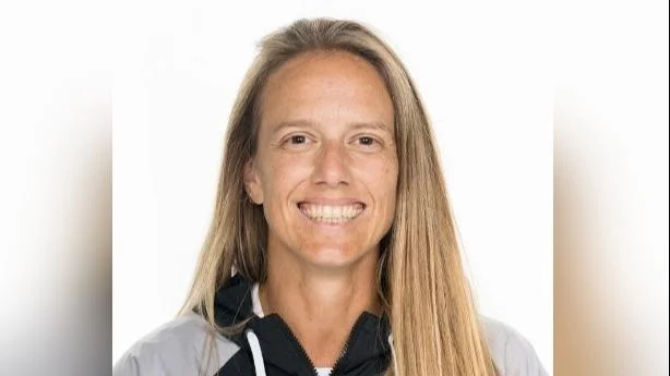 Roz Ellis Head Coach