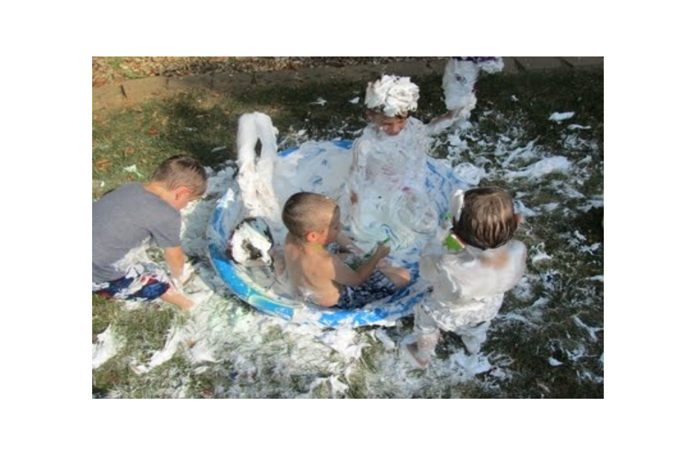 Toddler Tuesday – Beach Party/Messy Art