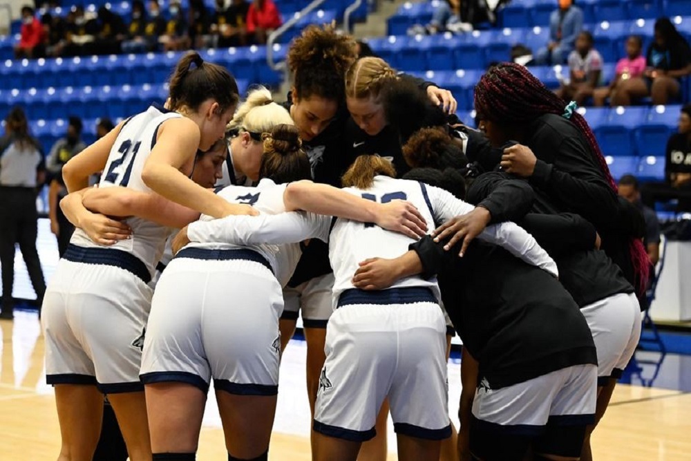 Sharks Fall Against Bucs in SSC Play