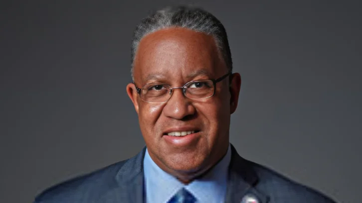 FOIA request sent to University of Houston-Downtown regarding employee salaries from FY2025 on January 14, 2026