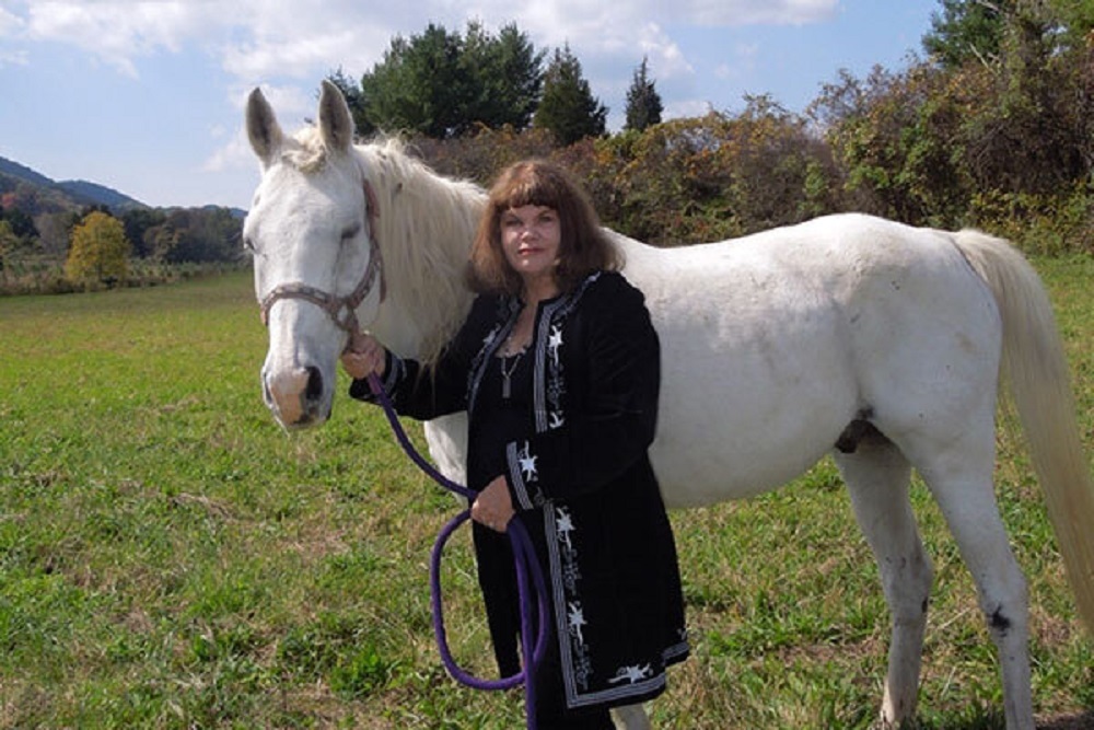 Appalachian ‘Ballad’ novelist to read at Lynchburg on April 14