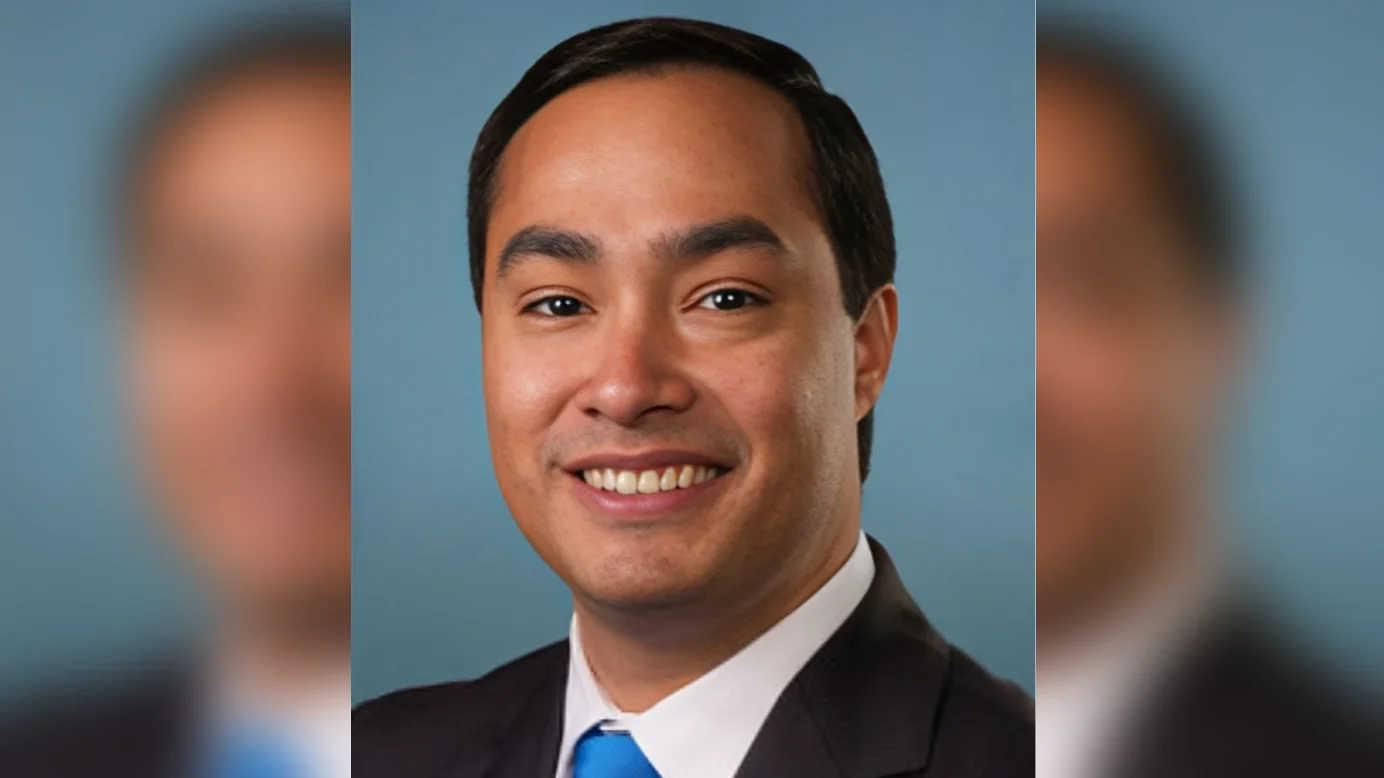 Joaquin Castro criticizes Trump administration policies on Venezuela, ICE raids, and FEMA response