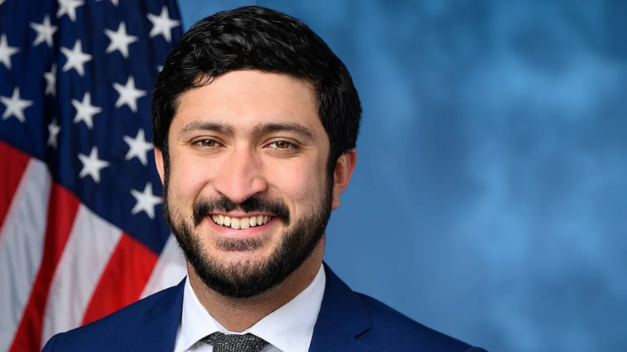 Greg Casar criticizes press arrests and ICE funding in recent social media posts