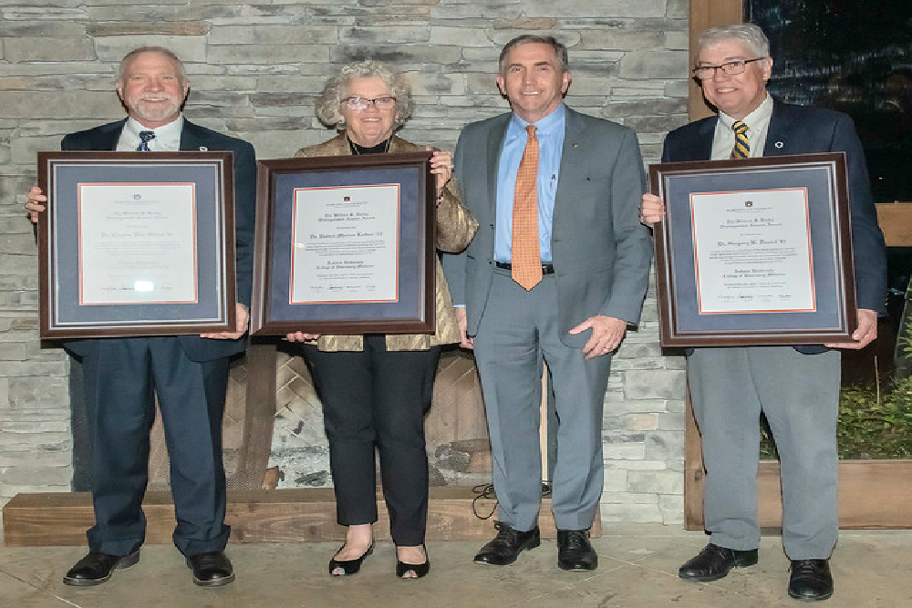Auburn College of Veterinary Medicine honors 2022 Wilford S. Bailey Award recipients