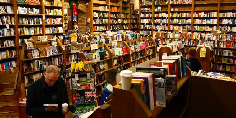 20 Bookstores Everyone Should Visit in Florida