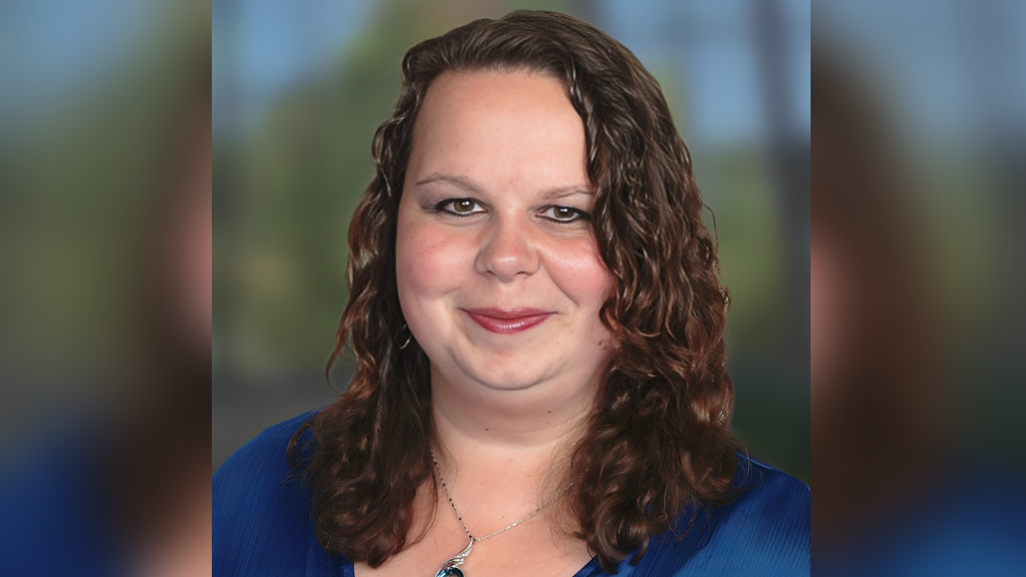 Laura DaVinci Associate Director