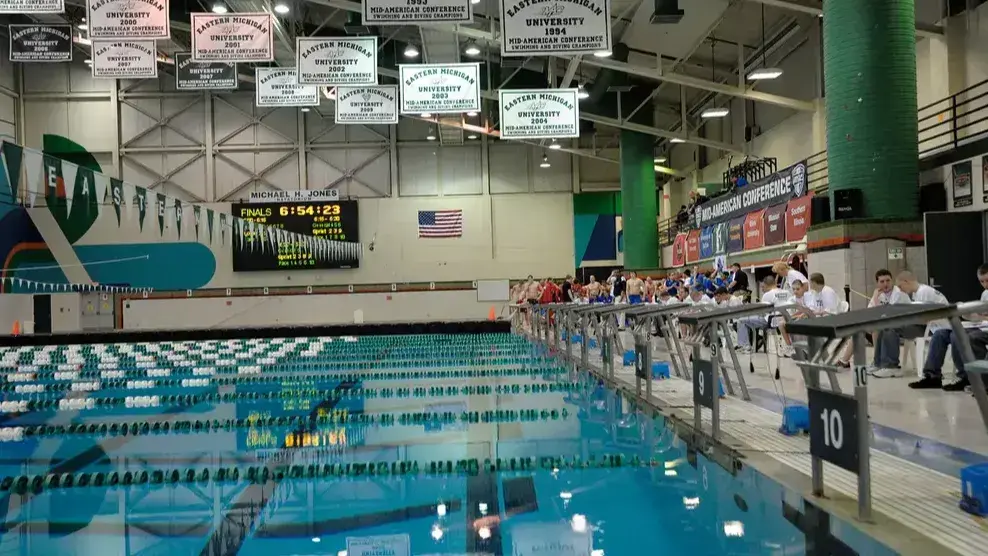 Runner from EMU achieves fastest time in conference for second weekend