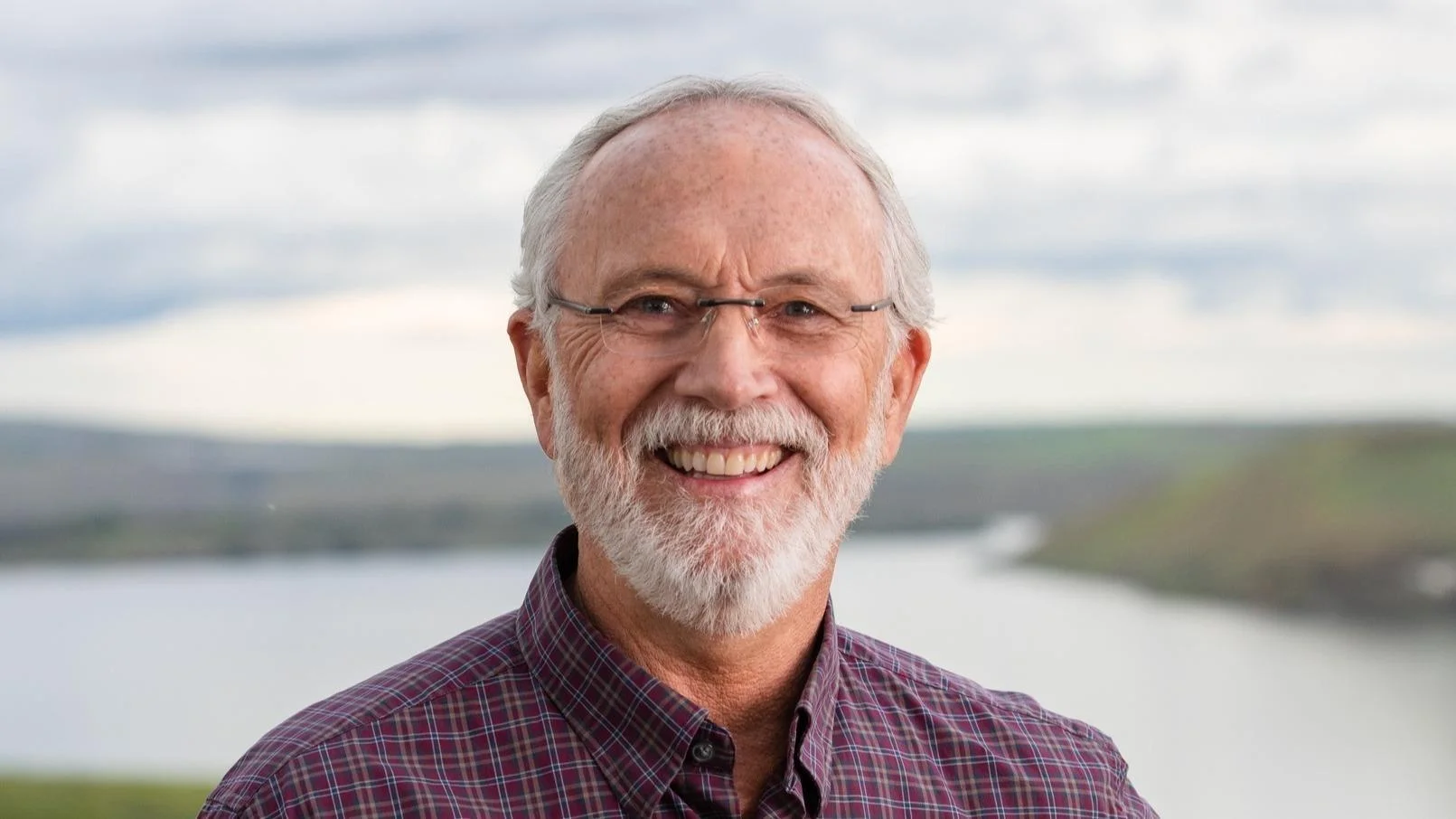 Newhouse leads letter urging reforms to H-2A agricultural guest worker program