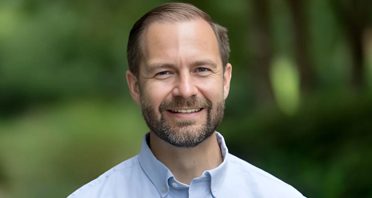 Mississippi College names Evan Lenow as 2026 MHC Teacher of the Year