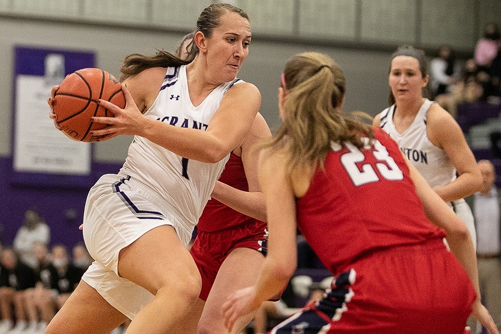 No. 19 Lady Royals Use Late Rally to Top No. 25 Catholic, 56-53