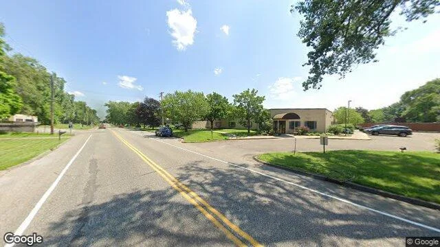 550 Roselawn Avenue E, Maplewood, MN 55117
